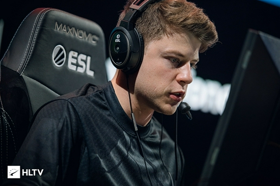 NOVA战队荣获2025无畏契约改变者赛CN赛区资格赛第二阶段冠军